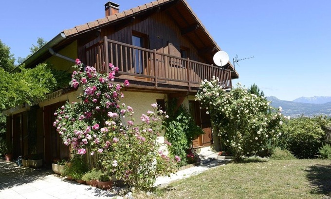 Chateauvieux Chalet De Ski | chalet dans les alpes du sud avec très jolie vue sur les montagnes