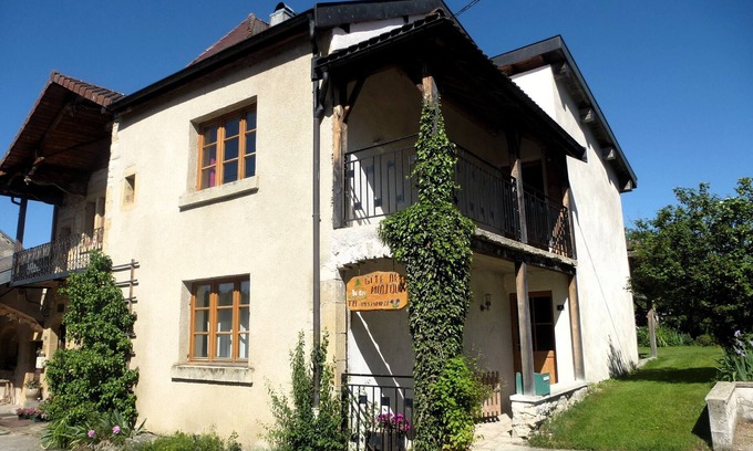 Mieges Cottage | Gite dans le val de Miéges .