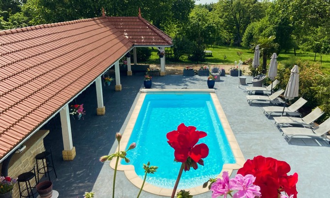 Villers-sur-Port Cottage | Maison "La Campagne" avec piscine privée, terrasse privée et Wi-Fi