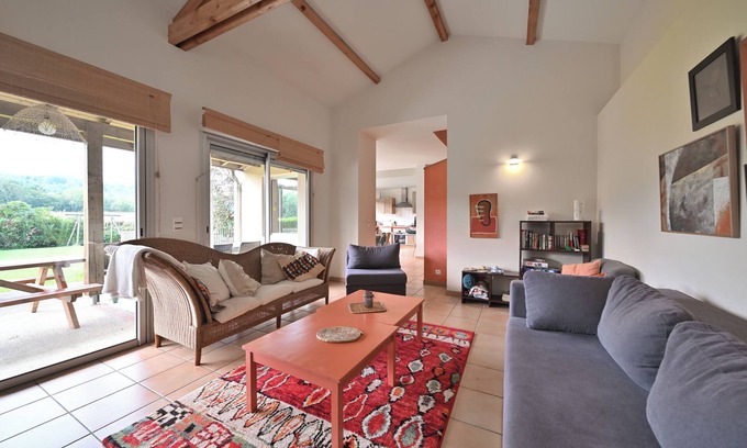 Estadens Maison | Maison 'Le Clos Saint-Paul Nature - 8 Pers' avec vue sur les montagnes et piscine partagée