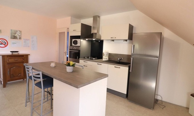 Saint-Gerons Cottage | Gîte proche lac de Saint-Etienne Cantalès, 3 chambres, activités nautiques, animaux admis