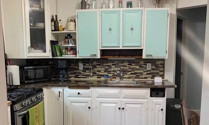 Blasdell Cottage | Cottage near the beach, downtown Buffalo, Niagara Falls and Highmark Stadium