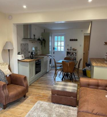 Wivenhoe Maison | Cottage of Content