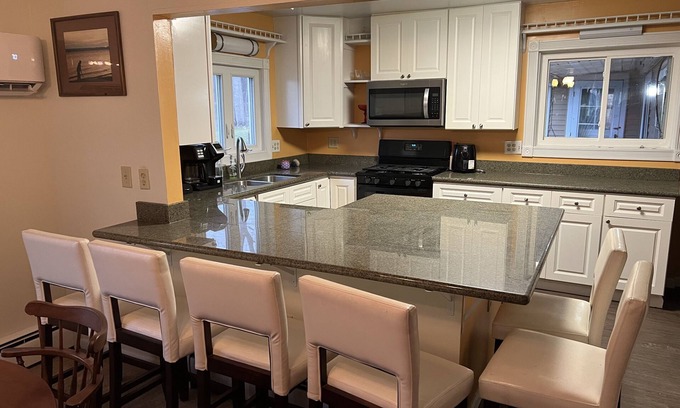 Town of Varick Cottage | Restez sur l'eau sur une péniche de luxe!