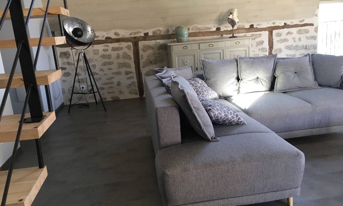 Lacapelle-Viescamp Maison | Gîte à la ferme au bord du lac
