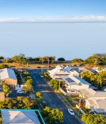 Sandgate Maison | Cottage on the Bay
