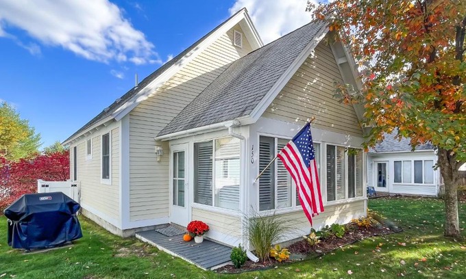 Summer Village Maison | Cottage Retreat