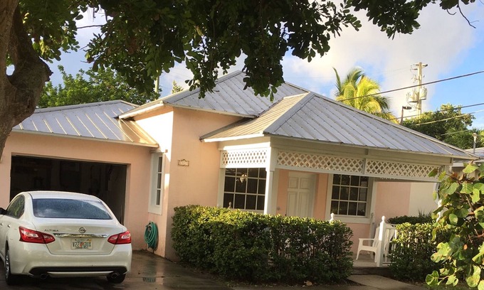 Juno Beach Cottage | Étapes Cottage à la plage