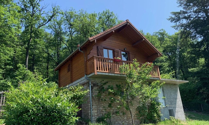 Saint-Bonnet-Troncais Appartement | Chalet avec Clim, Wi-Fi et Animaux Acceptés à Saint-Bonnet-Tronçais