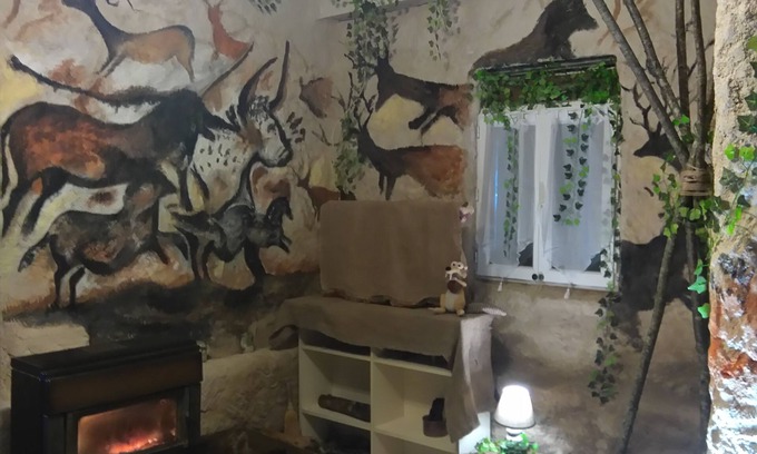 Saint-Genies Appartement | Gîte avec jacuzzi à l'année et piscine l'été situé à 12 KM de Sarlat