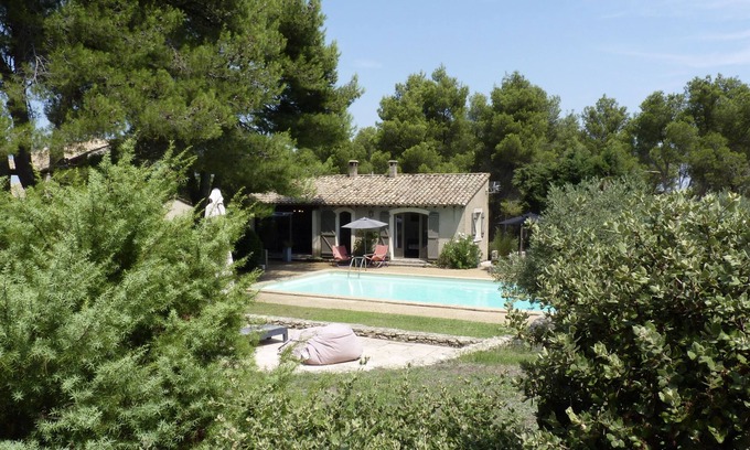Eygalieres Maison | Cottage avec piscine privée, bain à remous et jardin paisible