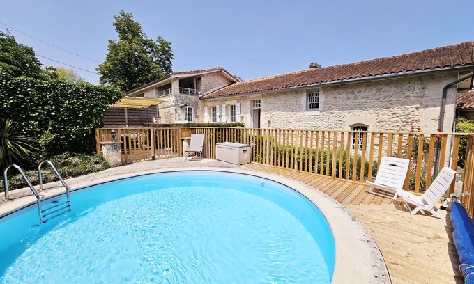 La Couronne Cottage | Gîte avec piscine Le creux du loup
