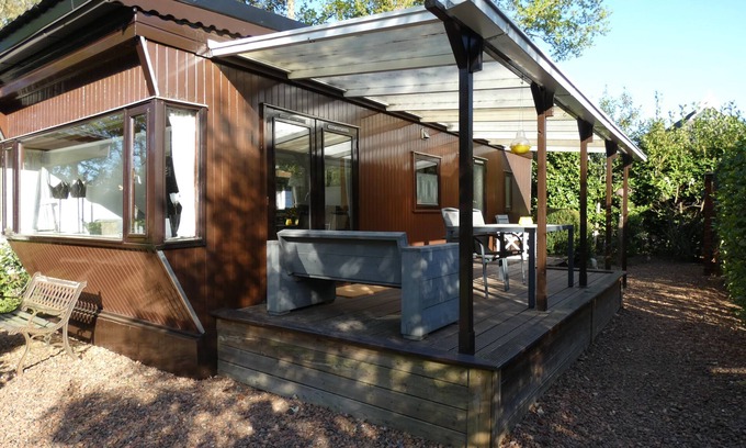 Marum Chalet De Ski | Cottage with veranda for rent against forest edge, ideal for peace seekers