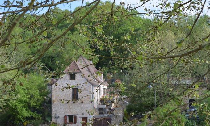 Sabadel-Lauzes Maison | Gite dans la Vallée du Célé, proche saint cirq lapopie / rocamadour