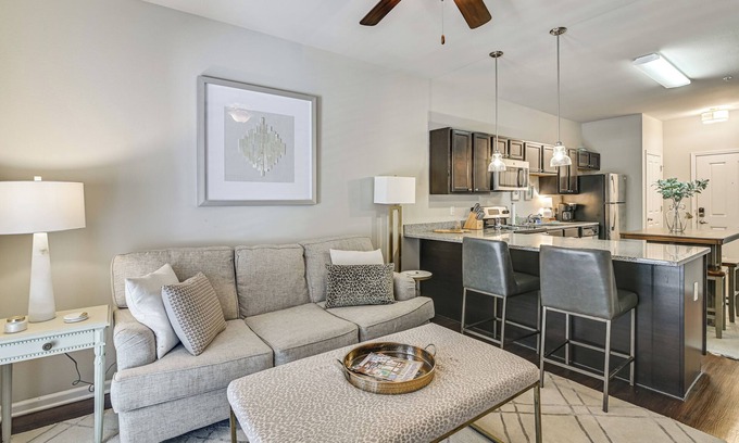 Starkville Copropriété | Cotton District Condo: Walkable Spot for Game Day!