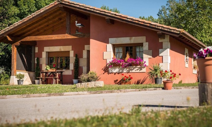 Fontibre Maison | Maison de campagne "Casa Eva" avec vue sur les montagnes, jardin privé et Wi-Fi