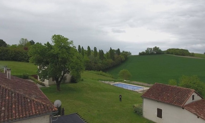 Nanteuil-de-Bourzac Maison | Coutancie, has Everything for a Carefree Holiday