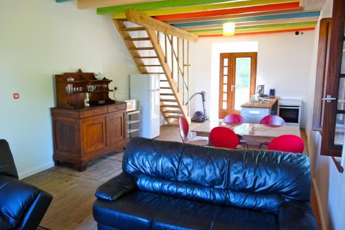 Saint-Priest-sous-Aixe Maison | Couleurs du Daumail