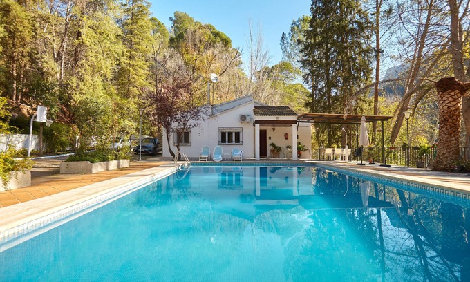 Villanueva del Arzobispo Maison | Maison de campagne 'Casa Arroyo Colmenar' avec vue sur les montagnes, piscine et climatisation