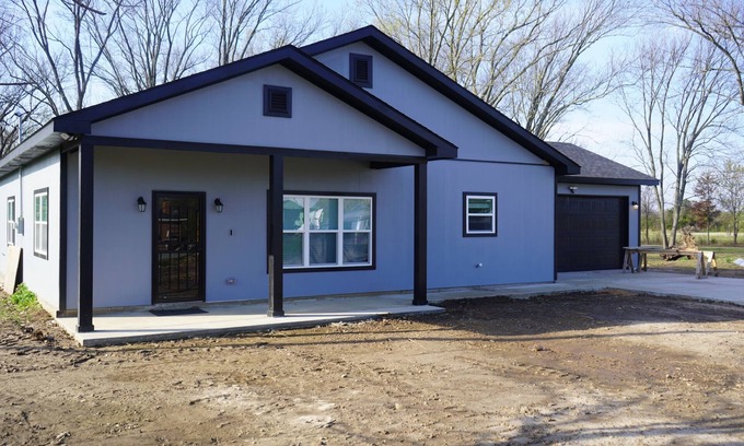 Brickeys Maison | Country Chic 3-bedroom house in peaceful Colt with all the amenities of home