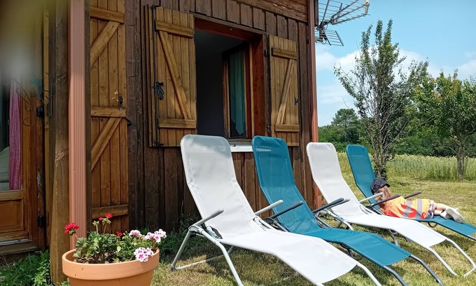 Saint-Front-d'Alemps Chalet De Ski | Chalet à la campagne