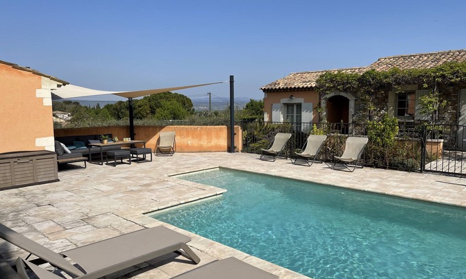 Pont-Saint-Esprit Maison | Country cottage with swimming pool, for 8 people, fully equipped