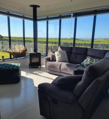 Fenit Maison | Country Cottage, Stunning Views