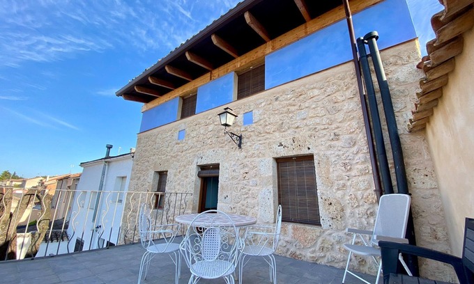 Mambrilla de Castrejon Maison | Maison de campagne "La Mambla De La Ribera 1" avec vue sur les montagnes, jardin partagé et Wi-Fi