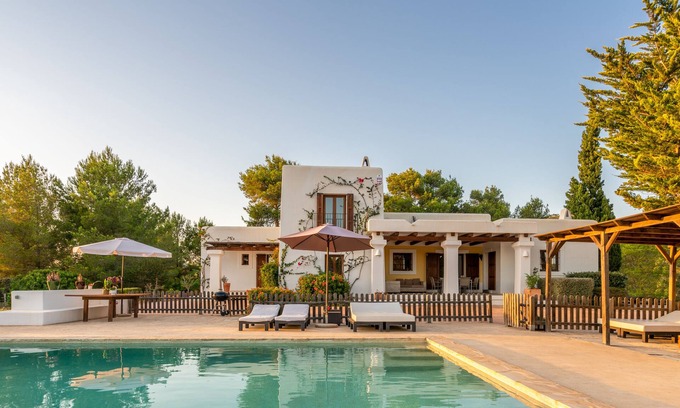 Sant Llorenc de Balafia Villa | Maison de campagne avec piscine privée. Licence ET0743E