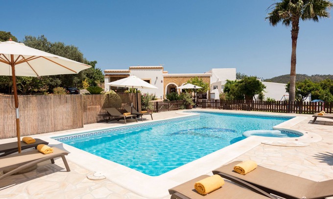 Sant Joan de Labritja Cottage | Can Juanó Villa avec piscine privée, jacuzzi et barbecue à 2 min de Benirrás