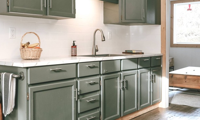 North Okanagan Autre | Country Farmhouse in the Coldstream Valley!
