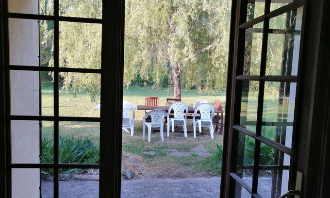 Lesparre-Medoc Maison | Gite de campagne en pleine foret