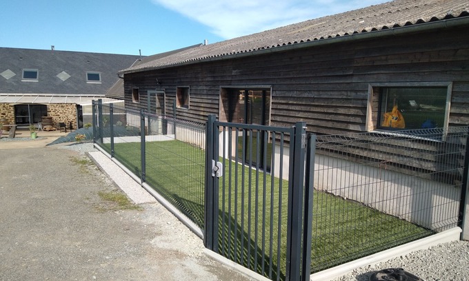 Le Bourgneuf-la-Foret Maison | maison de campagne avec piscine couverte chauffée