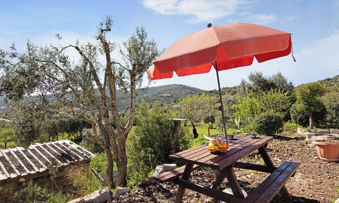 Sao Bras de Alportel Maison | Villa "Casa Tibagota" avec vue sur les montagnes, Wi-Fi et piscine.