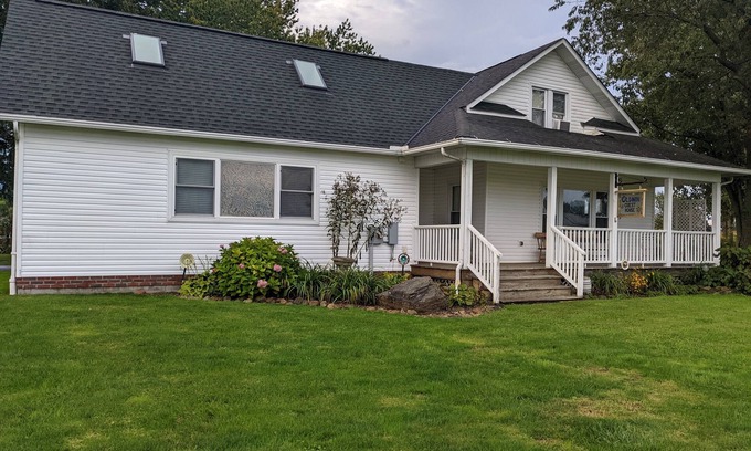 Sunbury Maison | Country Home Close to City Conveniences