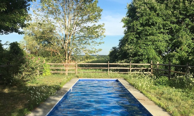 Stuyvesant Maison | Country home in a park-like setting, perfect for private enjoyment.