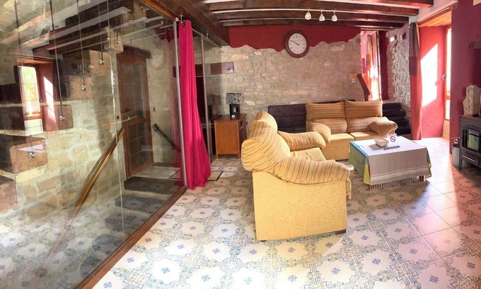 Gallipienzo Maison | Maison de campagne "Zulotxo" avec vue sur les montagnes, terrasse privée et Wi-Fi