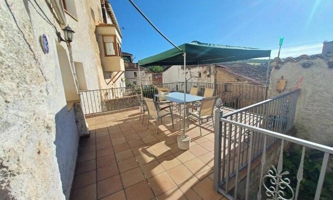 Munebrega Maison | Country House 'Apartamento Luna' with Private Terrace and Wi-Fi
