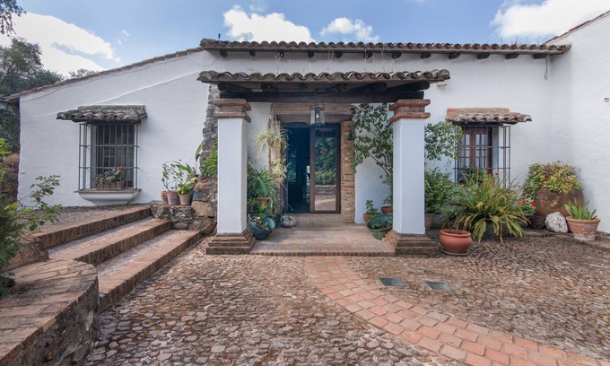 El Campillo Maison | Maison de campagne 'Caldera Vieja' avec vue sur les montagnes, piscine et jardin partagés