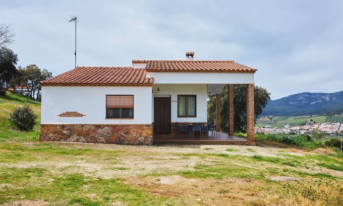 Aldeaquemada Maison | Maison de campagne 'Casa El Collado' avec vue sur les montagnes, piscine partagée et climatisation