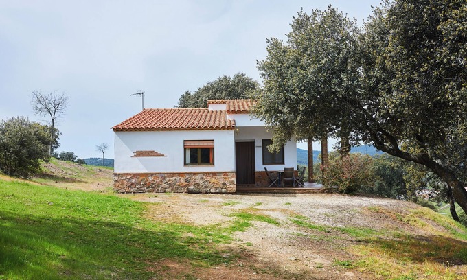 Aldeaquemada Maison | Maison de campagne 'Casa La Cimbarra' avec vue sur les montagnes, piscine partagée et climatisation