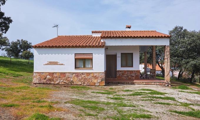 Aldeaquemada Maison | Maison de campagne 'Casa El Águila' avec vue sur les montagnes, piscine partagée et climatisation