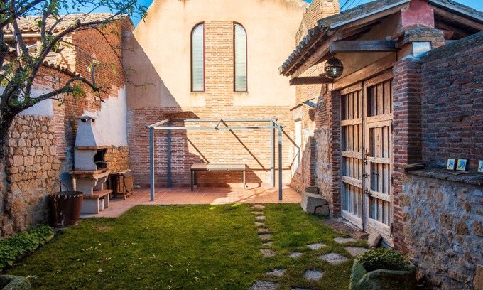 La Velles Maison | Maison de campagne "Casa Rural El Saúco" avec jardin privé et balcon