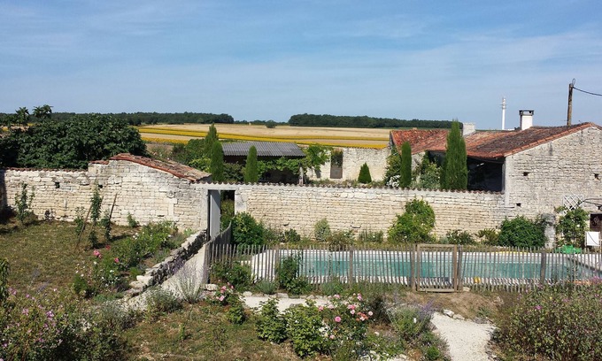 Anville Maison | COUNTRY HOUSE CHARENTE (F) holiday or weekend garden pool any comfort