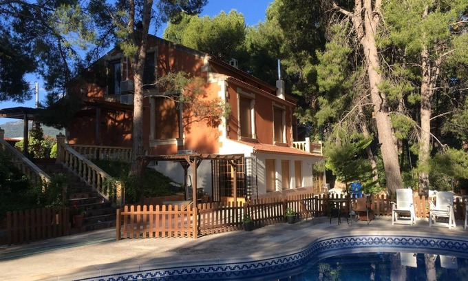 Moratalla Maison | Maison de campagne "El Pinar De La Loma" avec piscine privée, Wi-Fi et climatisation