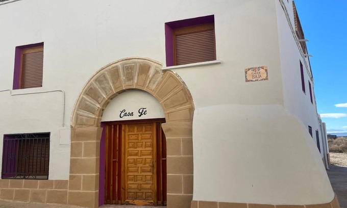 Capdesaso Maison | Maison de campagne 'Fe' avec terrasse privée, jardin privé et balcon