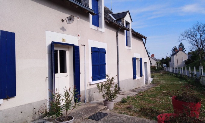 Lucay-le-Male Cottage | Maison de campagne dans bourg avec tous commerce