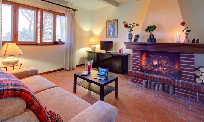 Latignano Appartement | Maison de campagne avec jardin clos de 280 m2