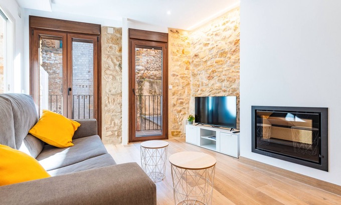 Traiguera Maison | Country House 'La Casa Del Campanar' with Balcony and Air Conditioning