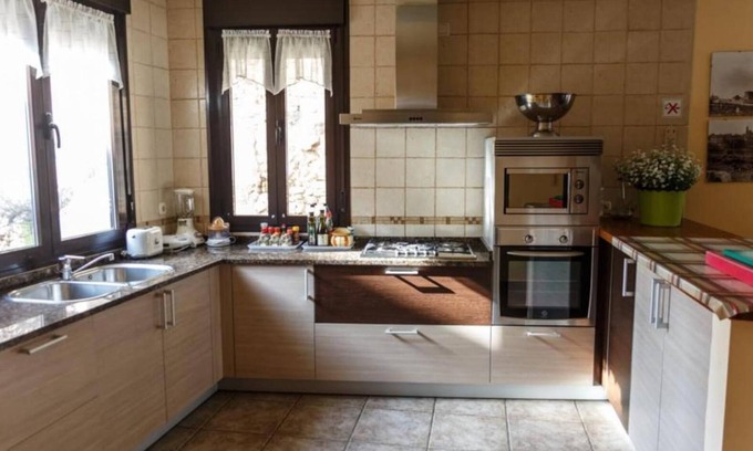 Villafranca Maison | Country House 'La Pinta' with Private Pool, Wi-Fi and Air Conditioning